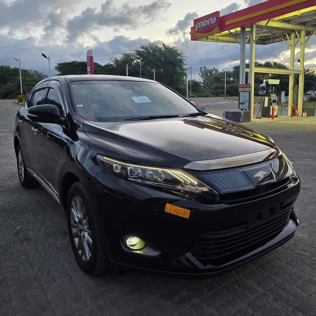 TOYOTA HARRIER Image